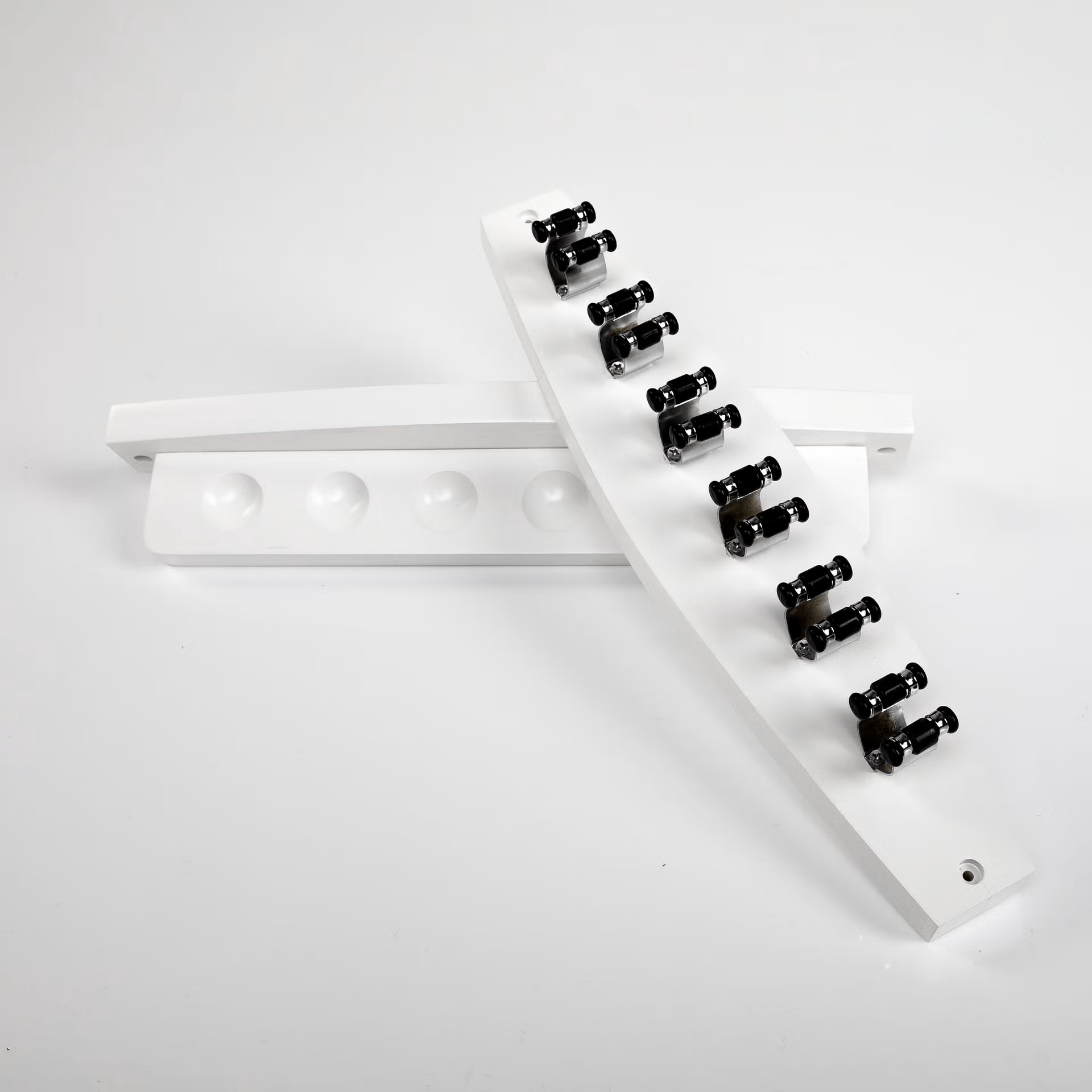 Palko 6 Clip Cue Rack 6 Cue / White & Chrome Accessories